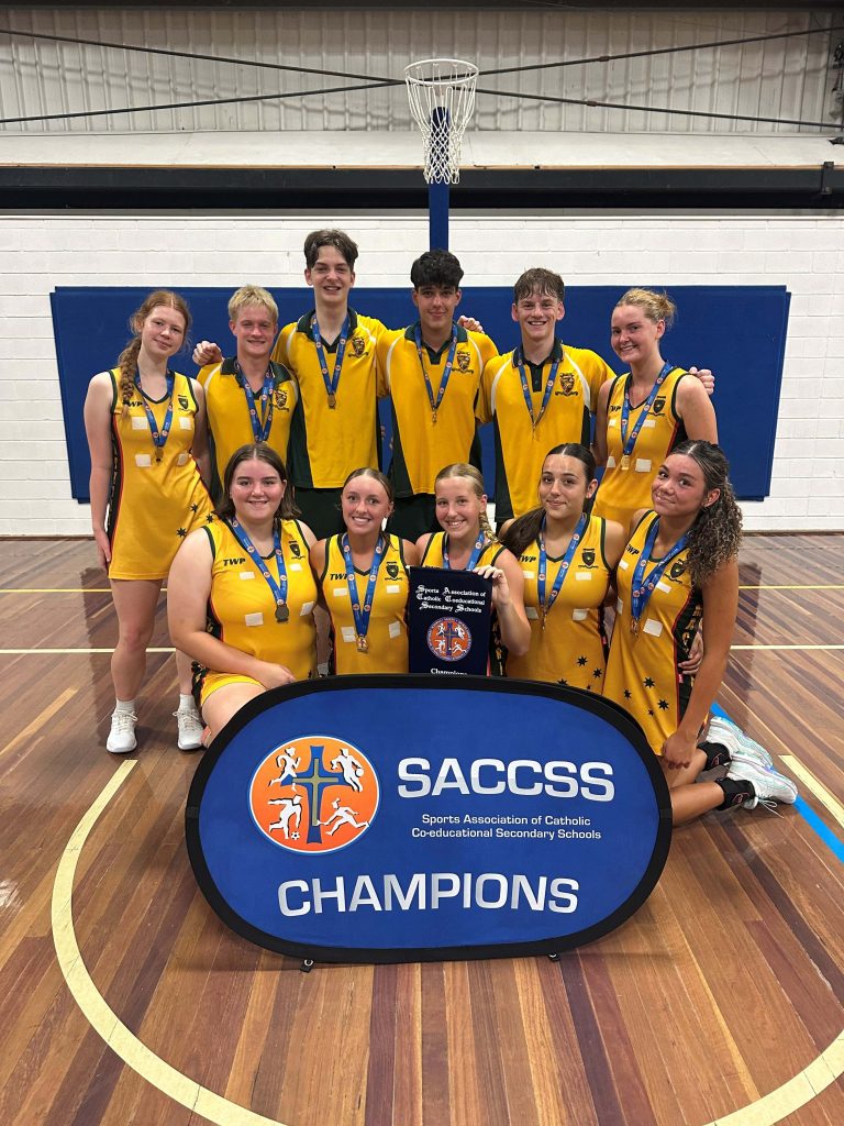 MACK senior mixed 26